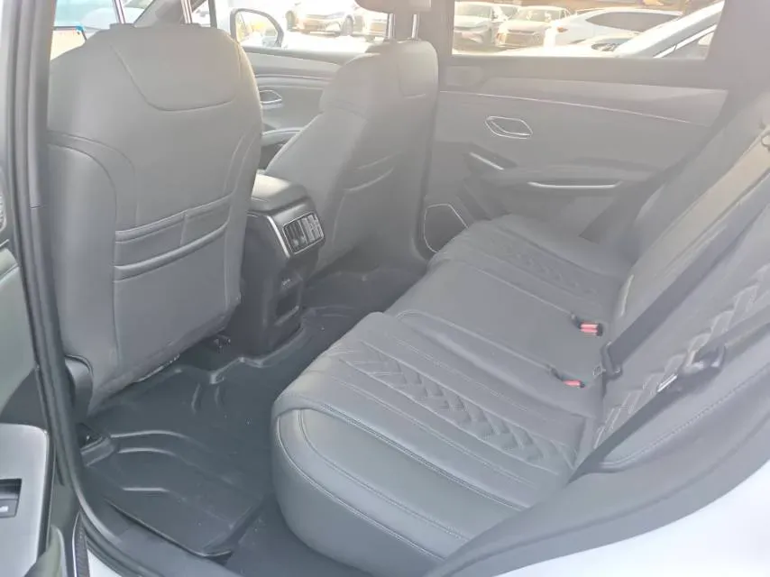 2025 BYD SongL DM-i 1.5L 101HP L4 E-CVT PHEV 26.6KWH,autocango,china used car exporter,china ev exporter,chinese used car exporter,chinese used ev exporter