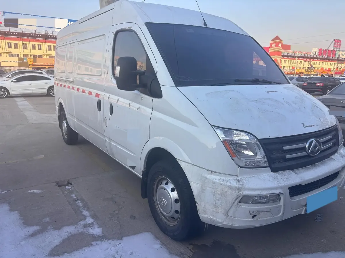 2021 MAXUS XinTu V80 2.0T 139HP L4 6MT,autocango,china used car exporter,china ev exporter,chinese used car exporter,chinese used ev exporter