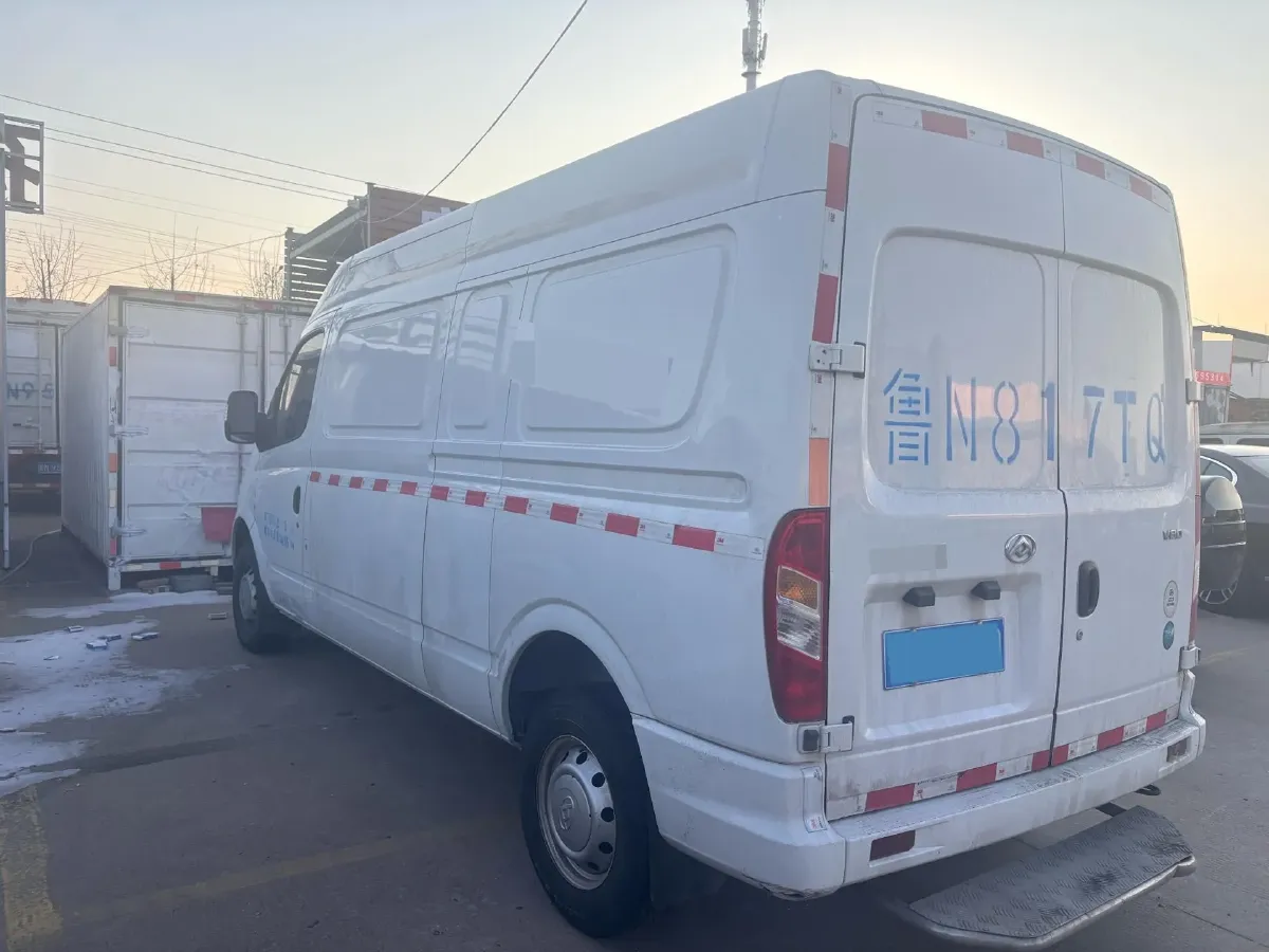 2021 MAXUS XinTu V80 2.0T 139HP L4 6MT,autocango,china used car exporter,china ev exporter,chinese used car exporter,chinese used ev exporter