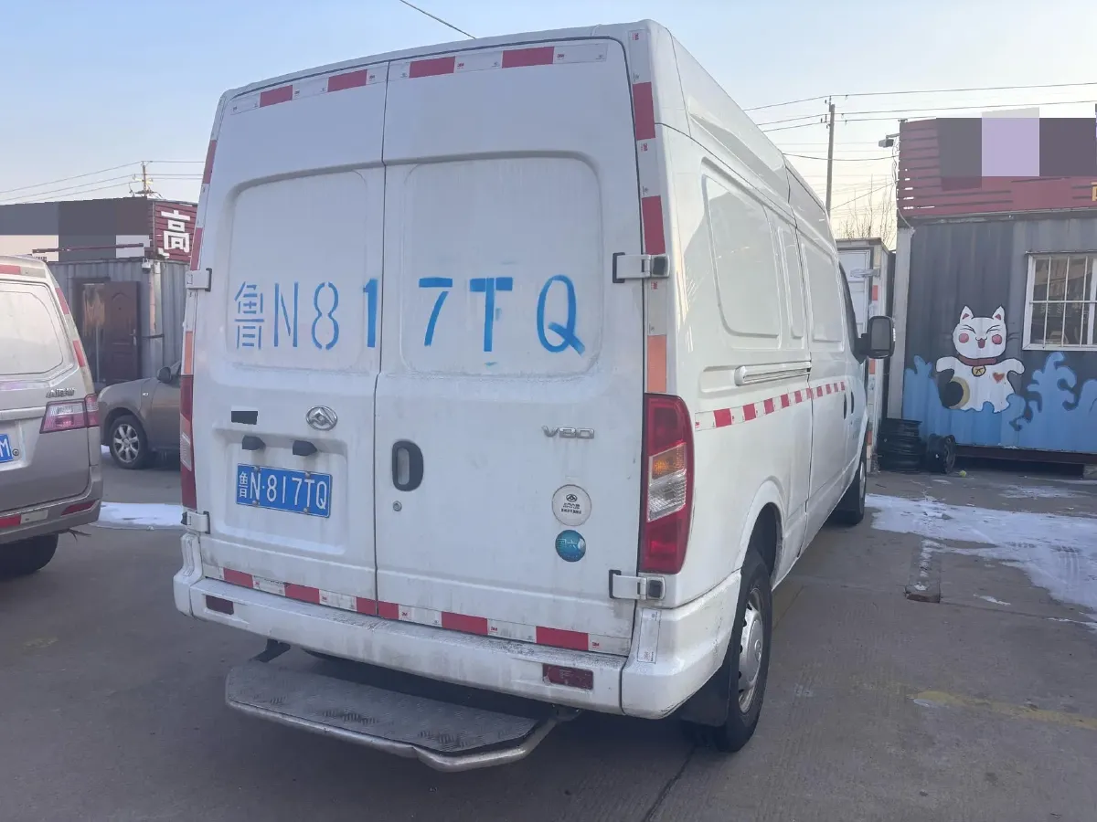 2021 MAXUS XinTu V80 2.0T 139HP L4 6MT,autocango,china used car exporter,china ev exporter,chinese used car exporter,chinese used ev exporter