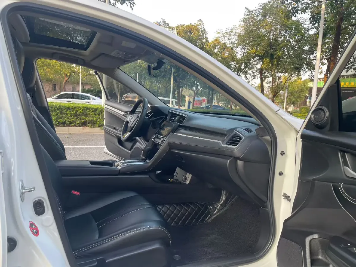 2019 Honda Civic 1.5T 177HP L4 CVT,autocango,china used car exporter,china ev exporter,chinese used car exporter,chinese used ev exporter