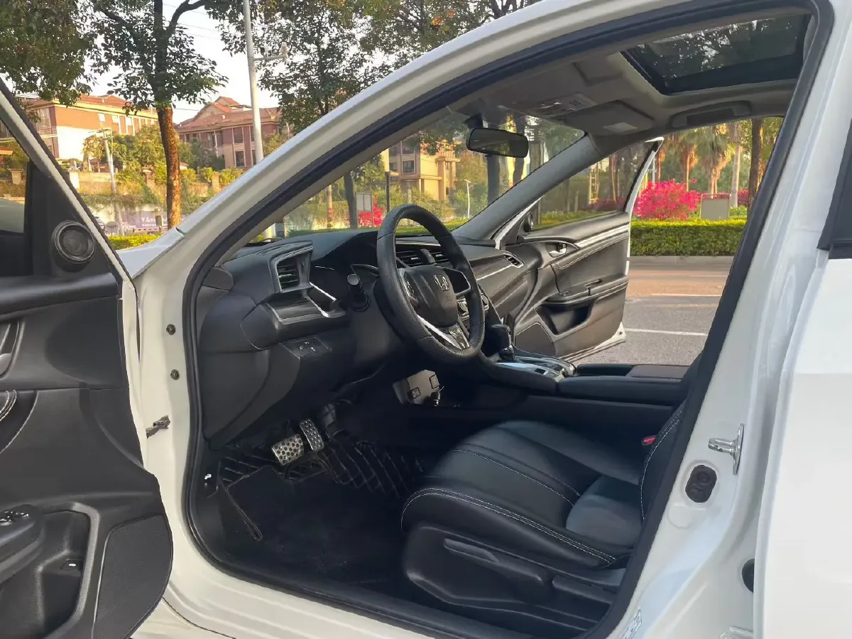 2019 Honda Civic 1.5T 177HP L4 CVT,autocango,china used car exporter,china ev exporter,chinese used car exporter,chinese used ev exporter