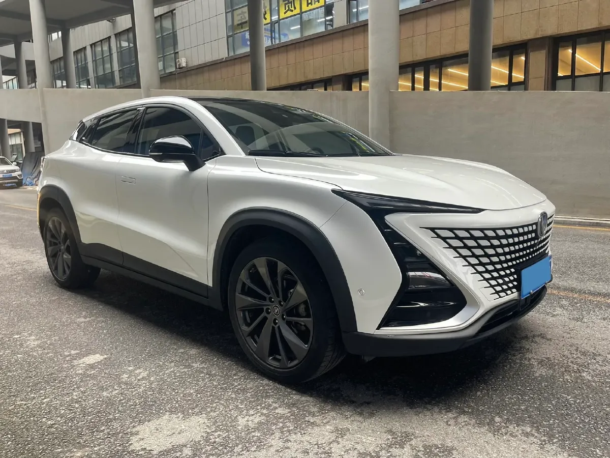 2020 ChangAn UNI-T 1.5T 180HP L4 7DCT,autocango,china used car exporter,china ev exporter,chinese used car exporter,chinese used ev exporter