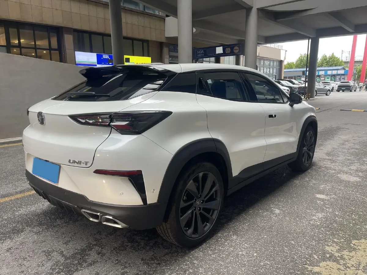 2020 ChangAn UNI-T 1.5T 180HP L4 7DCT,autocango,china used car exporter,china ev exporter,chinese used car exporter,chinese used ev exporter