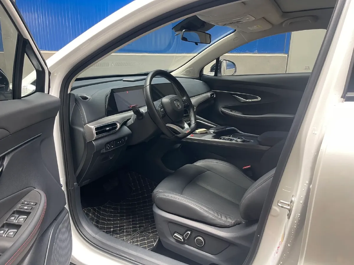 2020 ChangAn UNI-T 1.5T 180HP L4 7DCT,autocango,china used car exporter,china ev exporter,chinese used car exporter,chinese used ev exporter