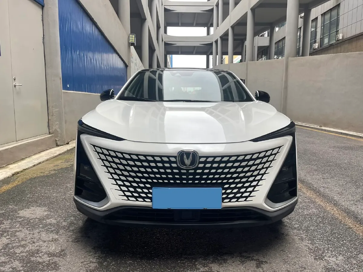 2020 ChangAn UNI-T 1.5T 180HP L4 7DCT,autocango,china used car exporter,china ev exporter,chinese used car exporter,chinese used ev exporter