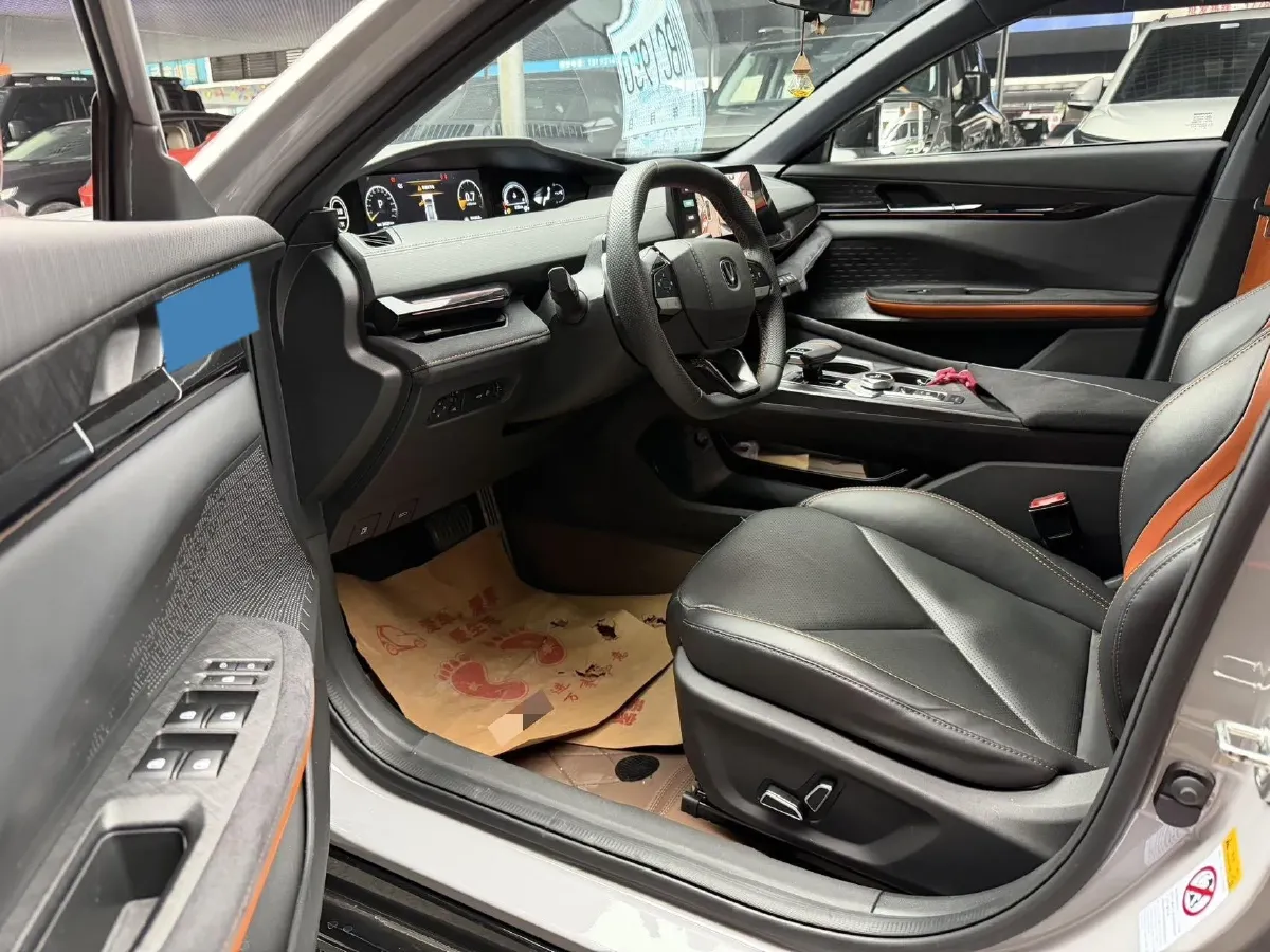 2023 ChangAn UNI-V 1.5T 188HP L4 7DCT,autocango,china used car exporter,china ev exporter,chinese used car exporter,chinese used ev exporter