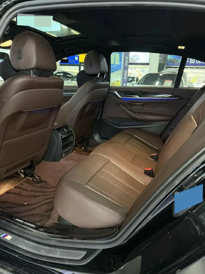 2022 BMW 5 Series 2.0T 252HP L4 8AT,autocango,china used car exporter,china ev exporter,chinese used car exporter,chinese used ev exporter