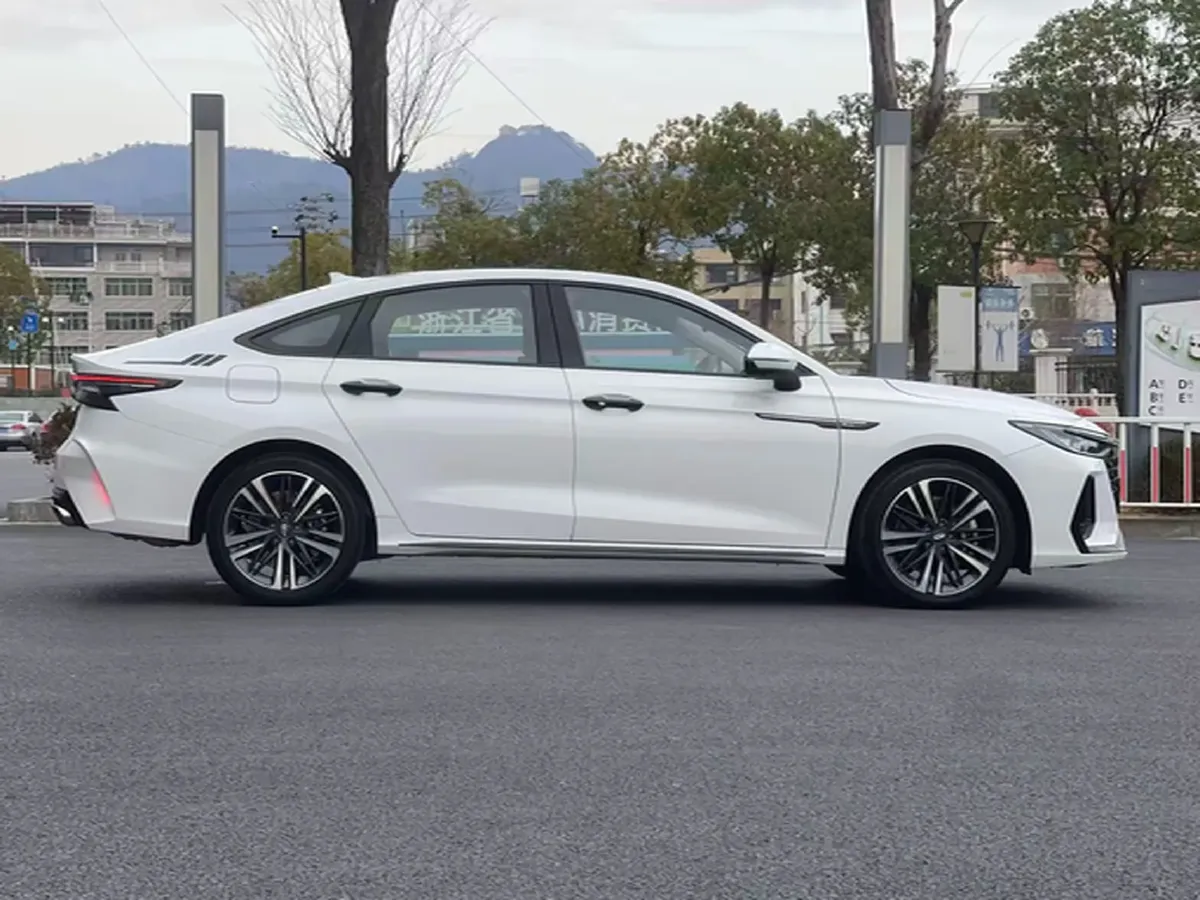 2023 Chery Arrizo 8 2.0T 254HP L4 7DCT,autocango,china used car exporter,china ev exporter,chinese used car exporter,chinese used ev exporter