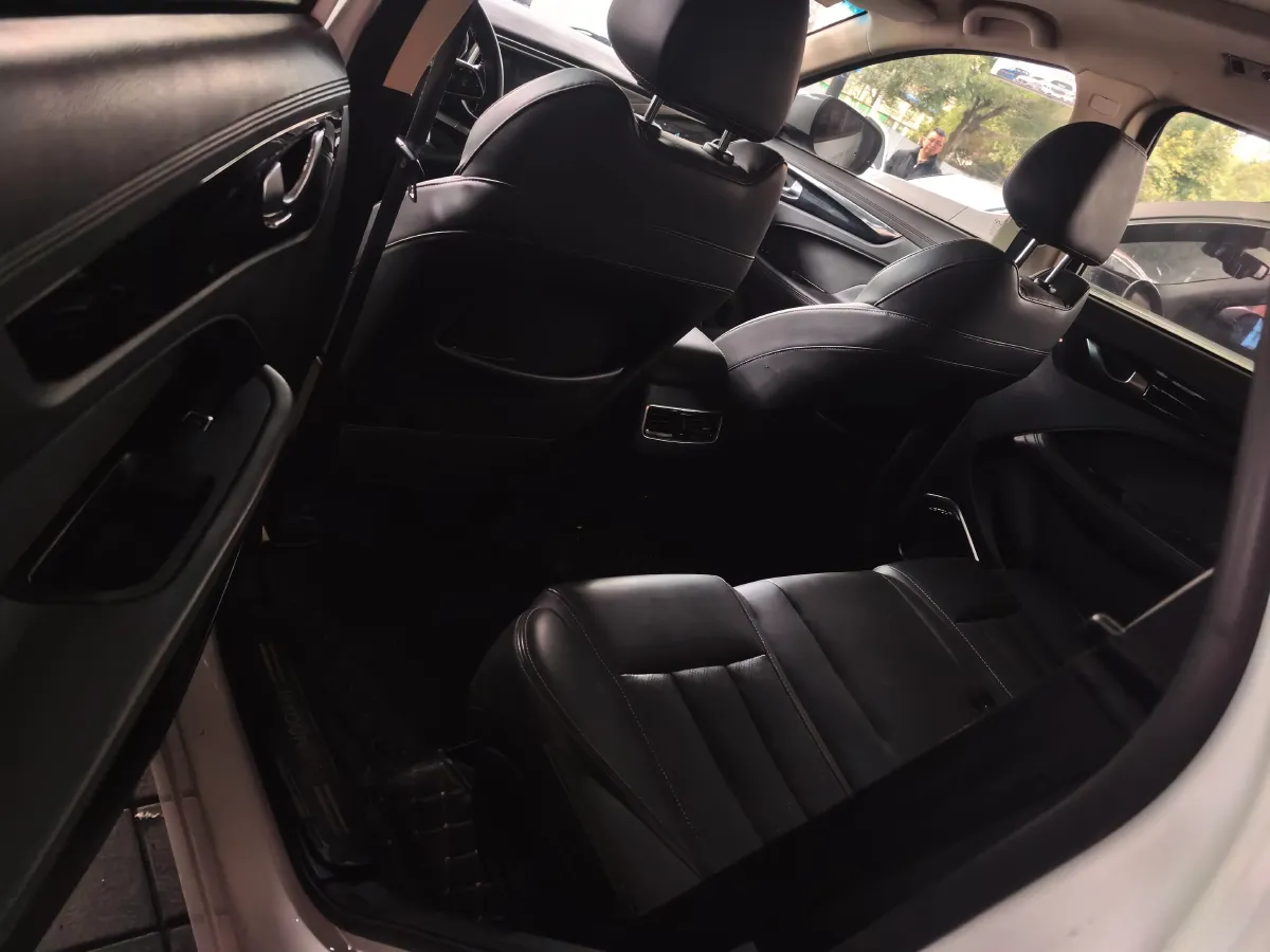 2019 Jetour X90 1.6T 197HP L4 7DCT,autocango,china used car exporter,china ev exporter,chinese used car exporter,chinese used ev exporter