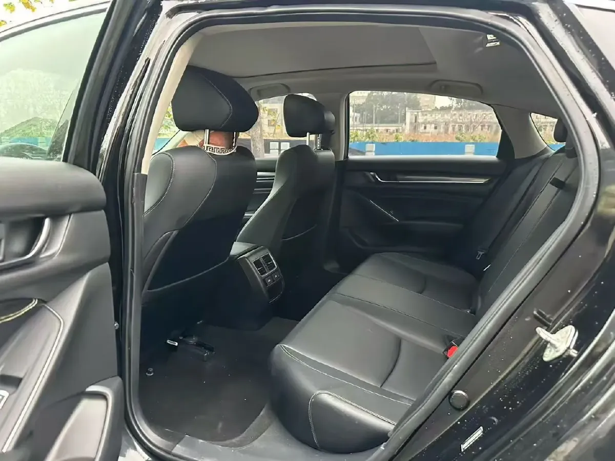 2022 Honda Accord 1.5T 194HP L4 CVT,autocango,china used car exporter,china ev exporter,chinese used car exporter,chinese used ev exporter