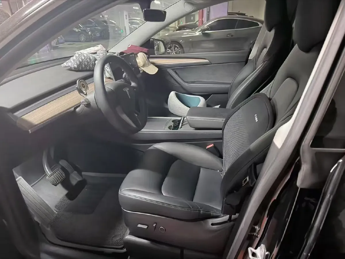 2022 Tesla Model Y BEV 60KWH,autocango,china used car exporter,china ev exporter,chinese used car exporter,chinese used ev exporter