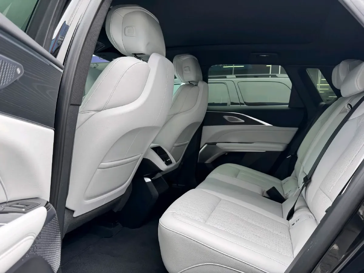 2024 Cadillac IQ Lyriq BEV 68.4KWH,autocango,china used car exporter,china ev exporter,chinese used car exporter,chinese used ev exporter