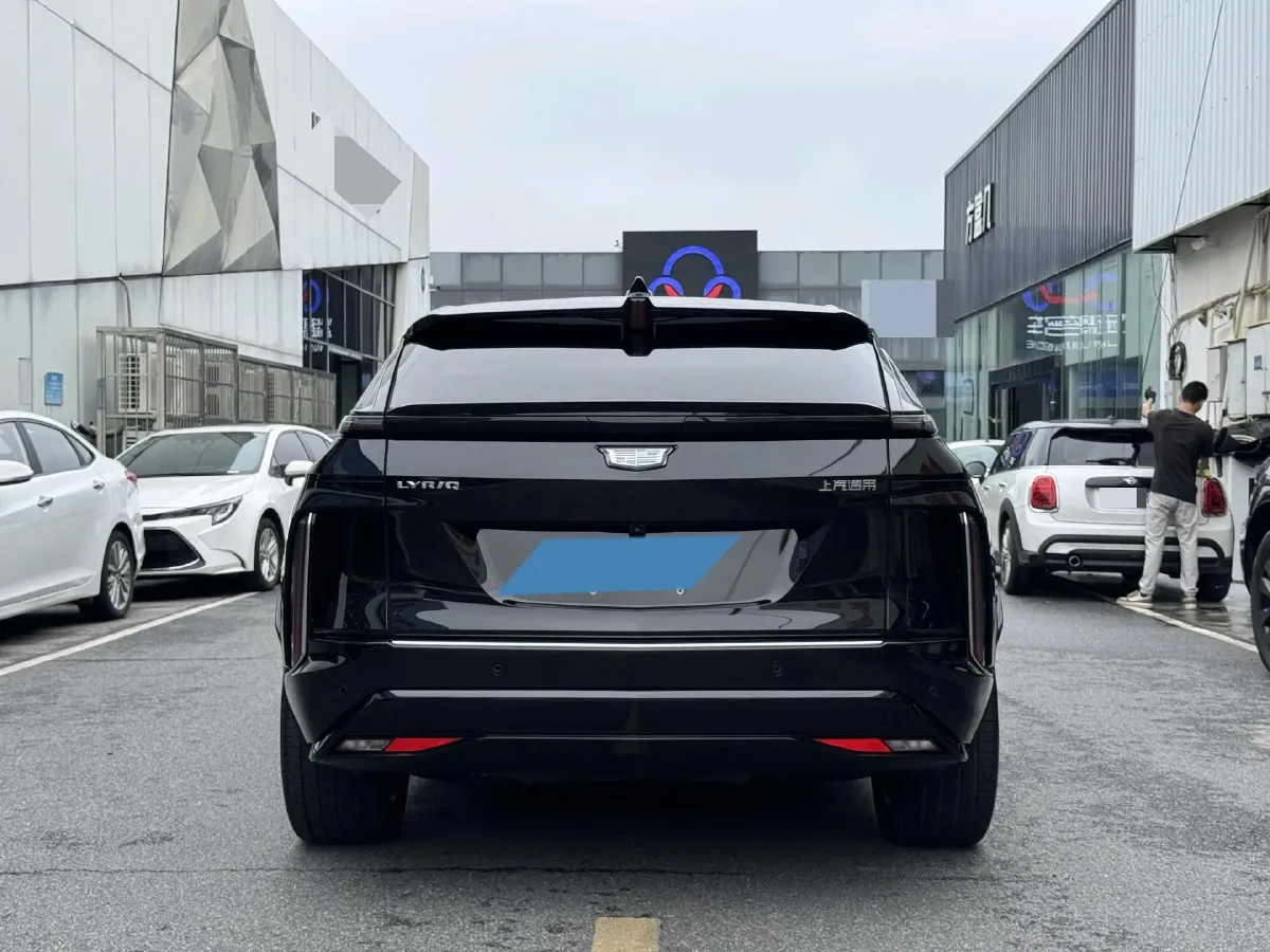 2024 Cadillac IQ Lyriq BEV 68.4KWH,autocango,china used car exporter,china ev exporter,chinese used car exporter,chinese used ev exporter