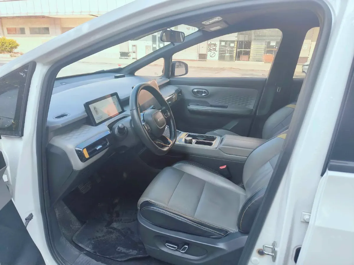 2022 Geely Okavango 1.8T 184HP L4 7DCT,autocango,china used car exporter,china ev exporter,chinese used car exporter,chinese used ev exporter