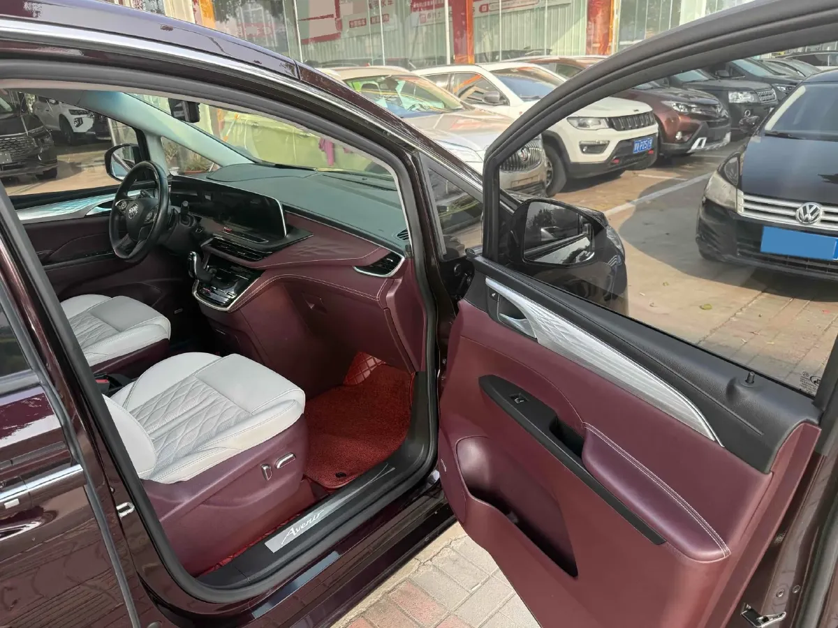 2022 Buick GL8 2.0T 237HP L4 9AT,autocango,china used car exporter,china ev exporter,chinese used car exporter,chinese used ev exporter