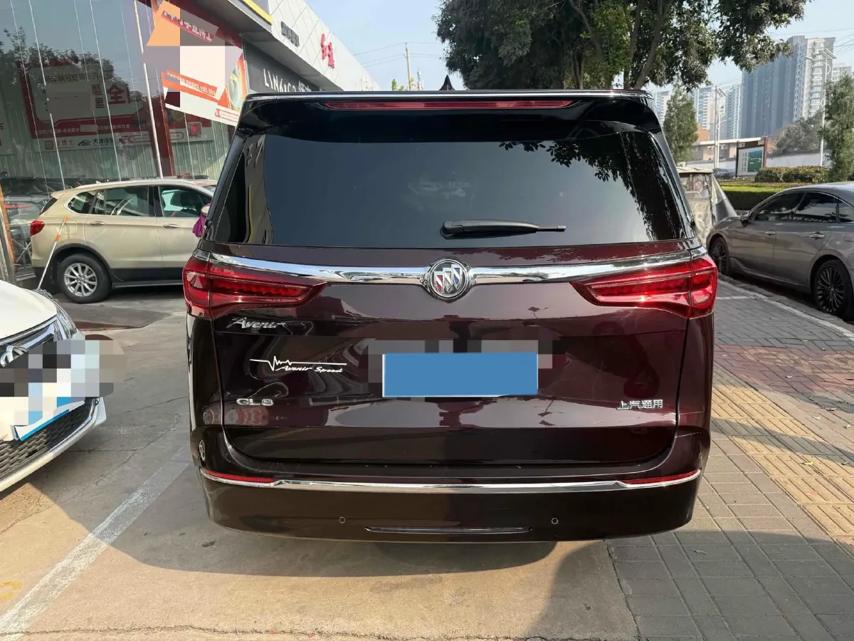 2022 Buick GL8 2.0T 237HP L4 9AT,autocango,china used car exporter,china ev exporter,chinese used car exporter,chinese used ev exporter
