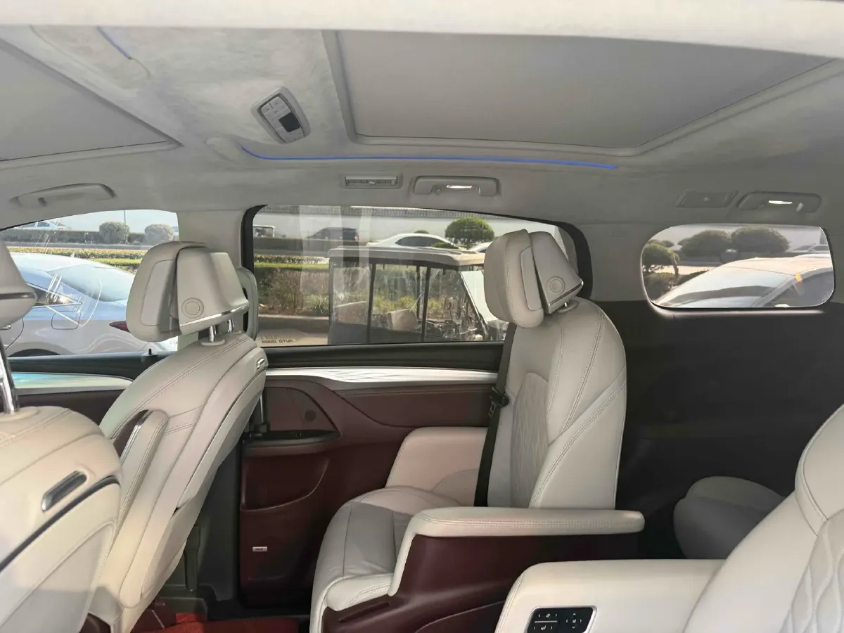 2022 Buick GL8 2.0T 237HP L4 9AT,autocango,china used car exporter,china ev exporter,chinese used car exporter,chinese used ev exporter