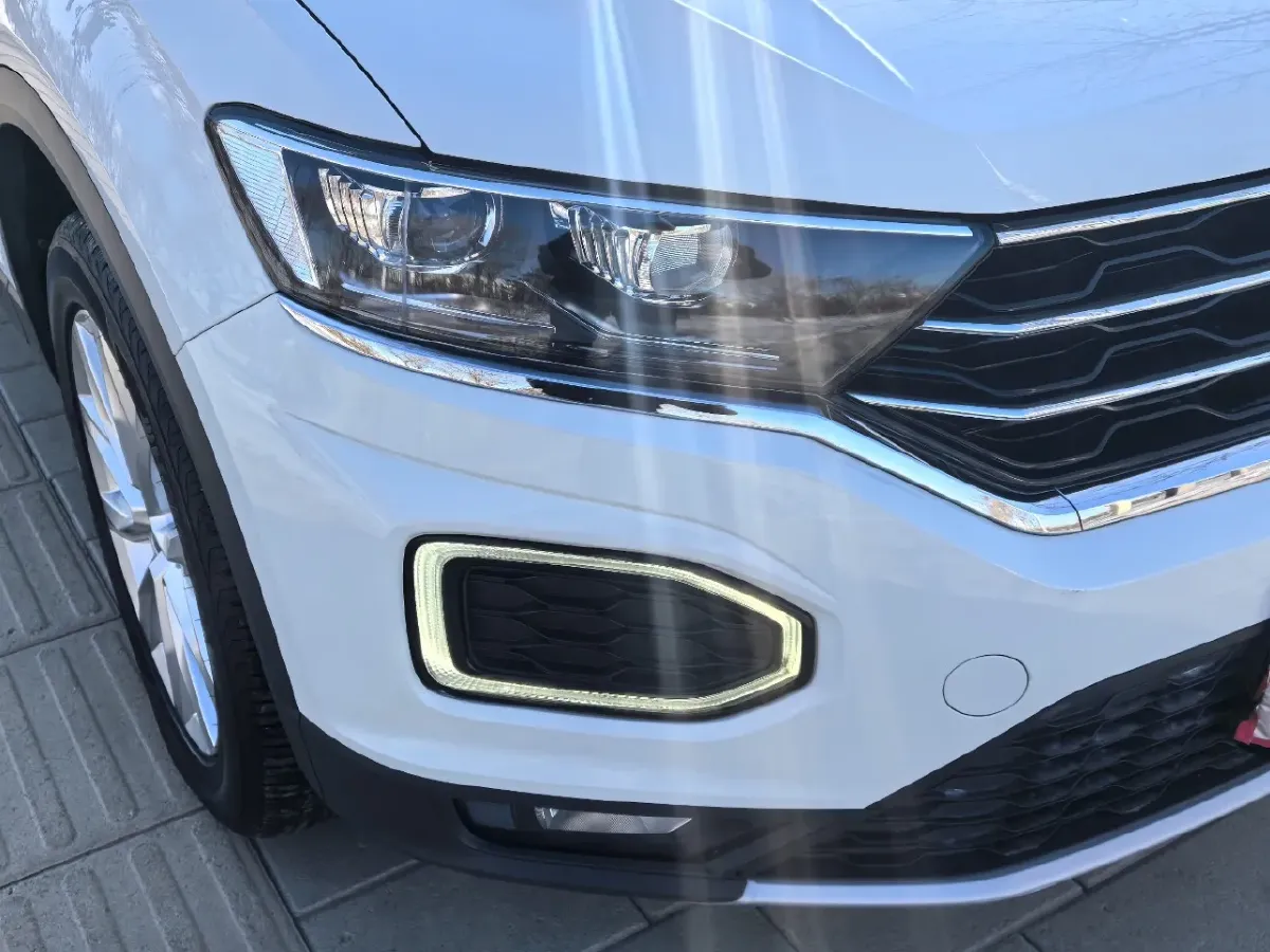 2022 Volkswagen T-Roc 1.4T 150HP L4 7DCT,autocango,china used car exporter,china ev exporter,chinese used car exporter,chinese used ev exporter
