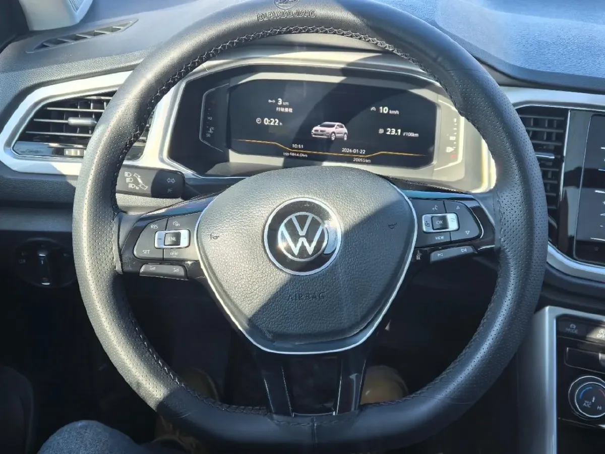 2022 Volkswagen T-Roc 1.4T 150HP L4 7DCT,autocango,china used car exporter,china ev exporter,chinese used car exporter,chinese used ev exporter