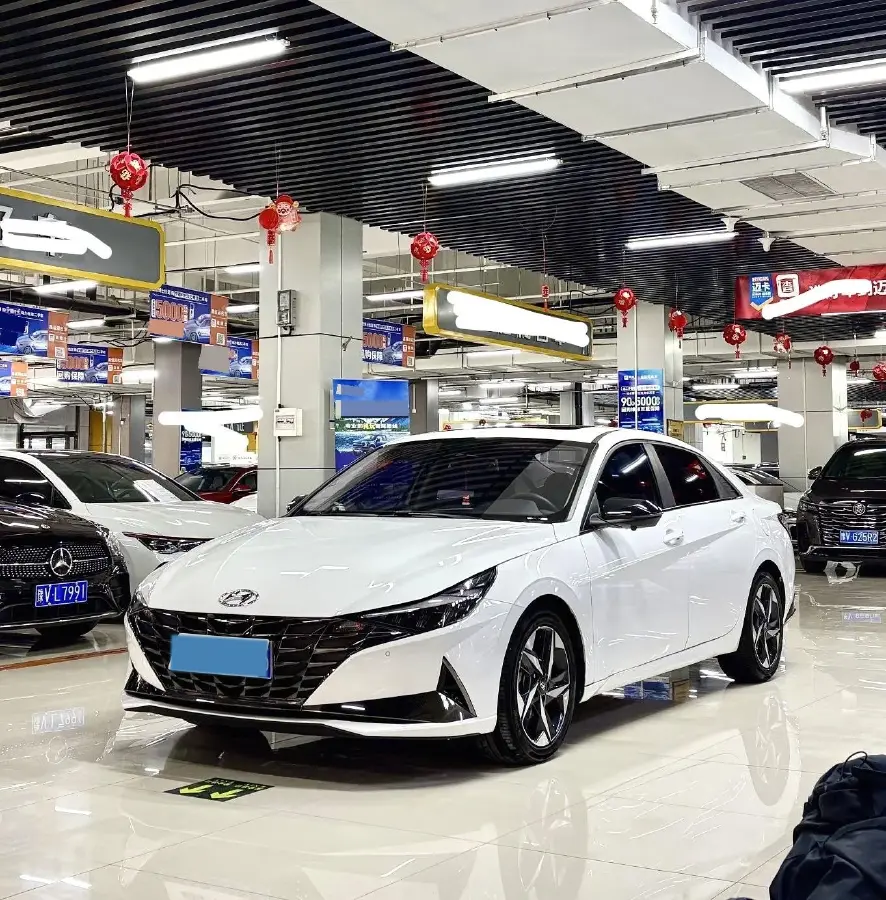 2022 Hyundai Elantra 1.5L 115HP L4 CVT