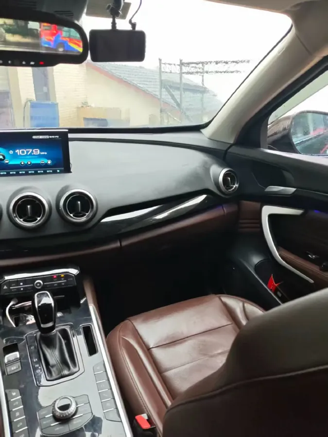 2017 WEY VV7 2.0T 234HP L4 7DCT,autocango,china used car exporter,china ev exporter,chinese used car exporter,chinese used ev exporter