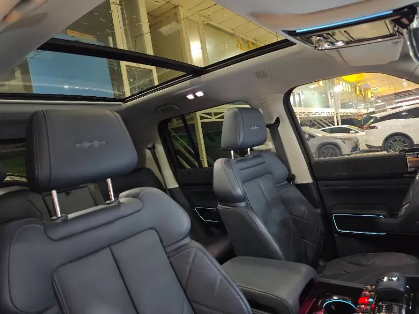 2023 FangChengBao Bao 5 1.5T 194HP L4 E-CVT PHEV 31.8KWH,autocango,china used car exporter,china ev exporter,chinese used car exporter,chinese used ev exporter