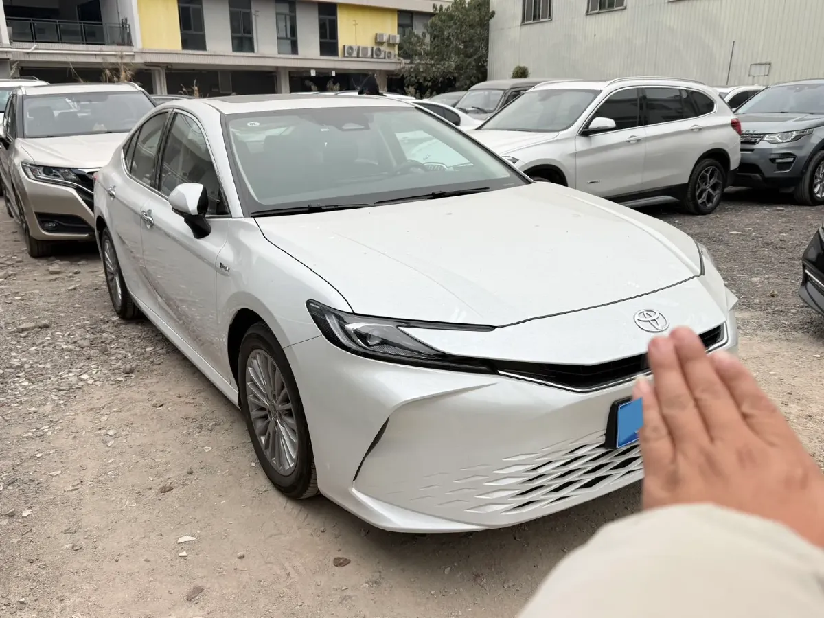 2024 Toyota Camry 2.0L 152HP L4 E-CVT Hybrid,autocango,china used car exporter,china ev exporter,chinese used car exporter,chinese used ev exporter