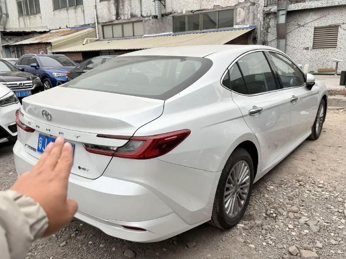 2024 Toyota Camry 2.0L 152HP L4 E-CVT Hybrid,autocango,china used car exporter,china ev exporter,chinese used car exporter,chinese used ev exporter