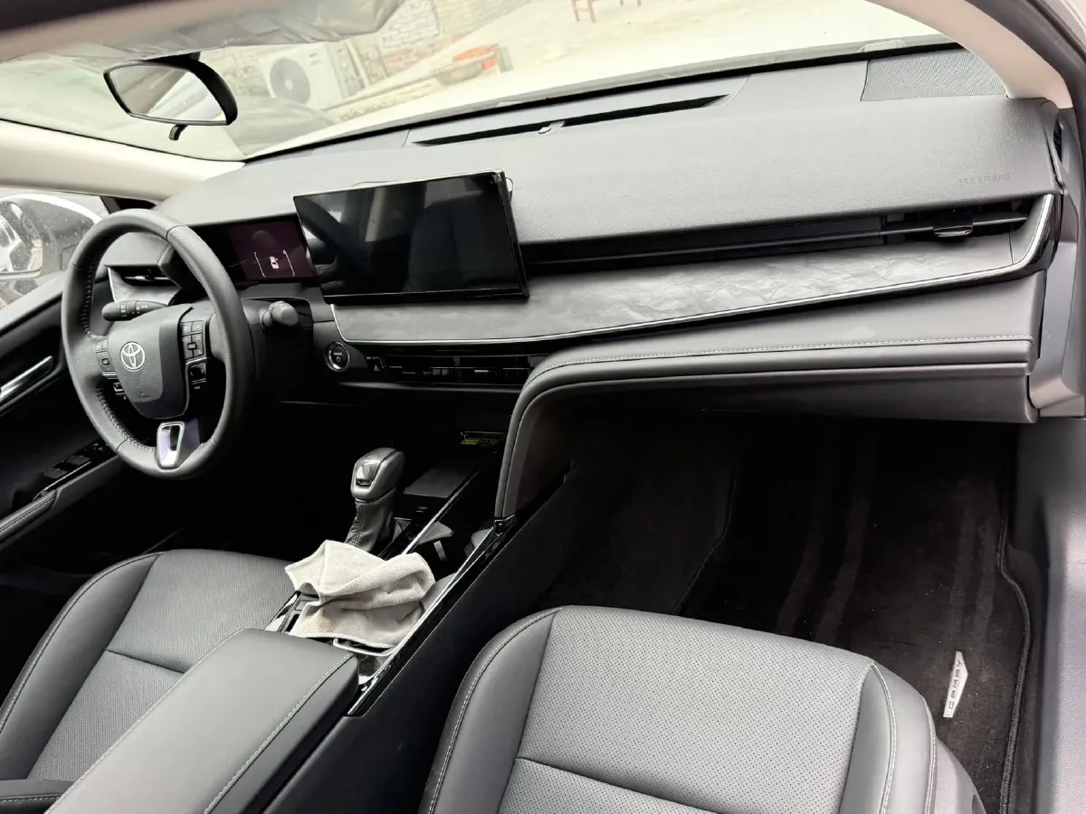 2024 Toyota Camry 2.0L 152HP L4 E-CVT Hybrid,autocango,china used car exporter,china ev exporter,chinese used car exporter,chinese used ev exporter