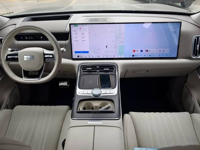 2025 Volkswagen Tiguan L 2.0T 220HP L4 7DCT,autocango,china used car exporter,china ev exporter,chinese used car exporter,chinese used ev exporter