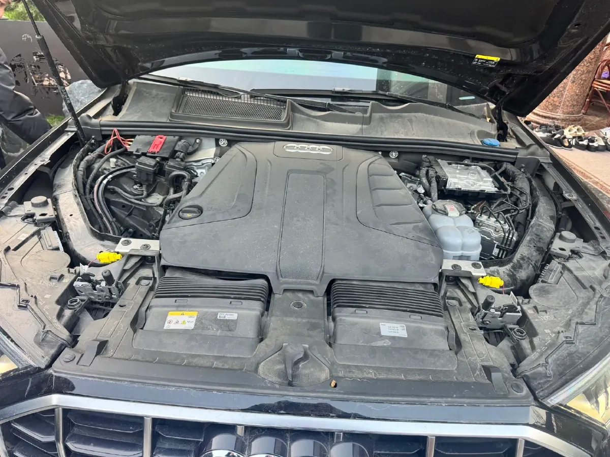 2023 Audi Q7 2.0T 265HP L4 8AT,autocango,china used car exporter,china ev exporter,chinese used car exporter,chinese used ev exporter