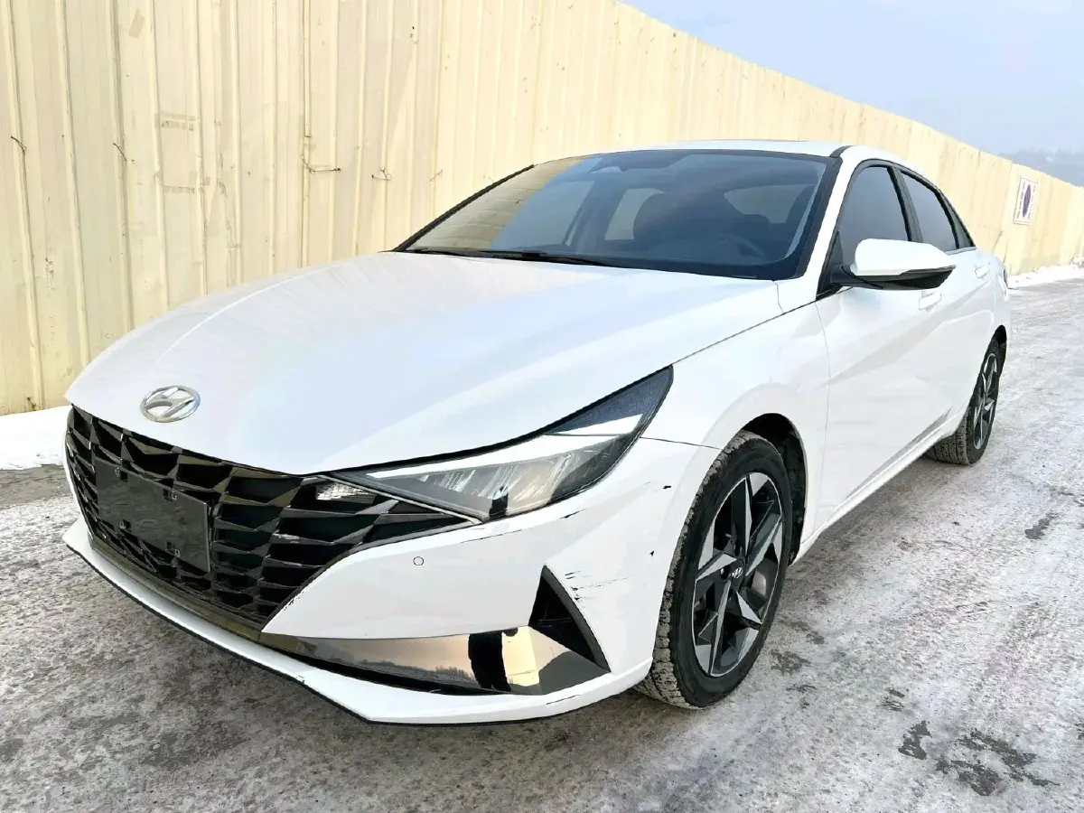 2022 Hyundai Elantra 1.5L 115HP L4 CVT