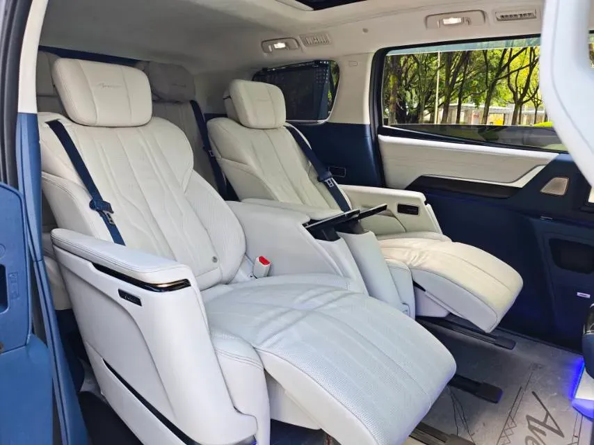 2023 Buick Century 2.0T 237HP L4 9AT,autocango,china used car exporter,china ev exporter,chinese used car exporter,chinese used ev exporter