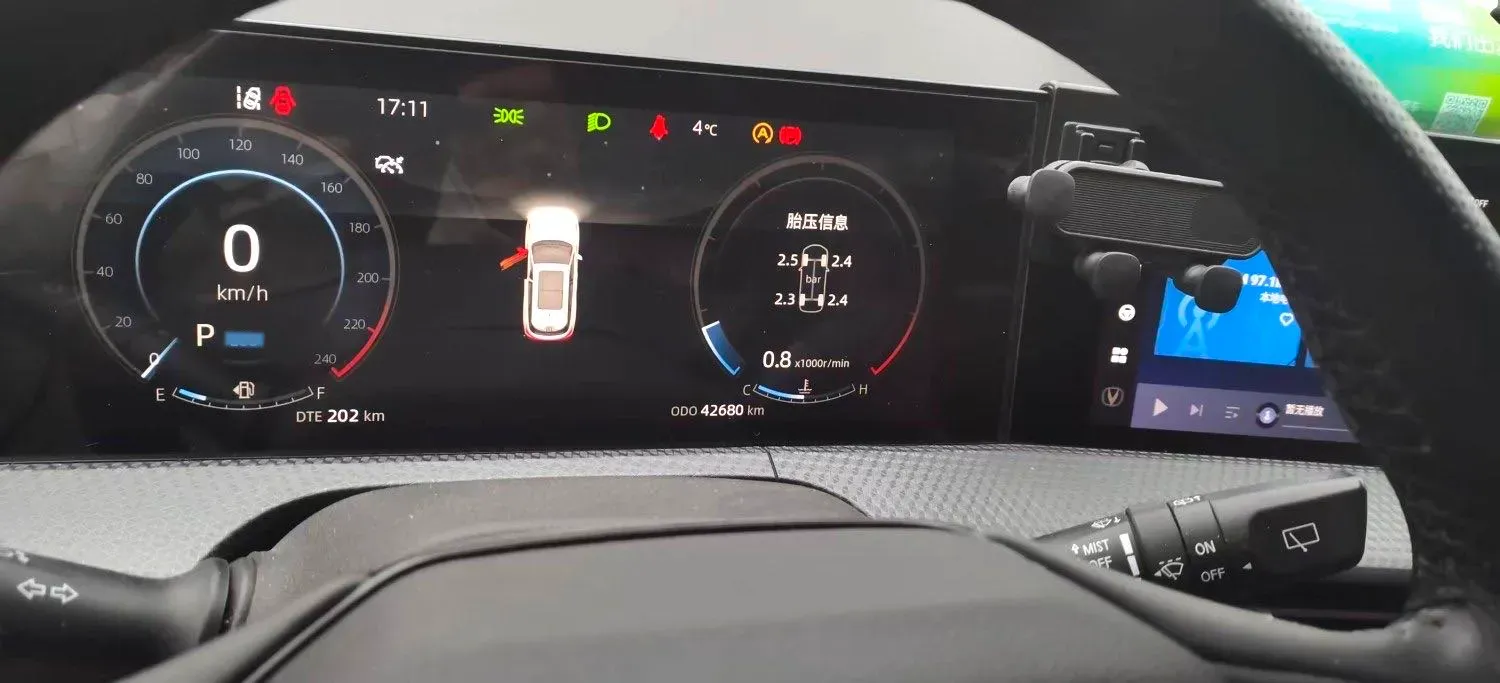 2022 ChangAn CS75 Plus 1.5T 188HP L4 8AT,autocango,china used car exporter,china ev exporter,chinese used car exporter,chinese used ev exporter