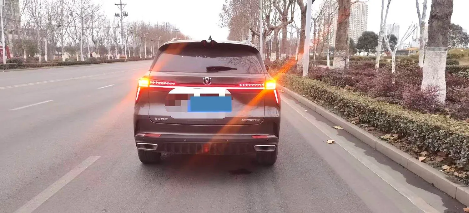 2022 ChangAn CS75 Plus 1.5T 188HP L4 8AT,autocango,china used car exporter,china ev exporter,chinese used car exporter,chinese used ev exporter