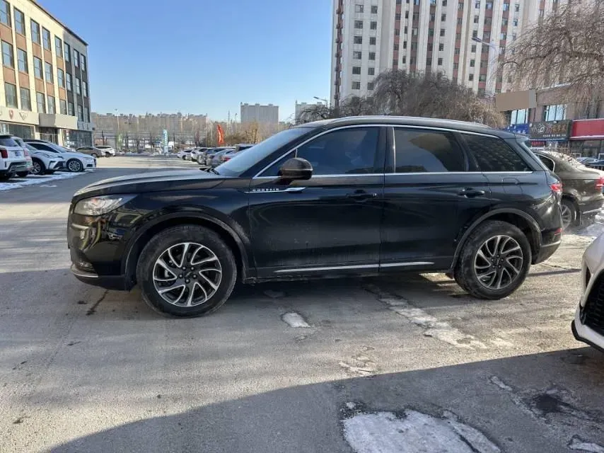 2022 Lincoln Corsair 2.0T 245HP L4 8AT,autocango,china used car exporter,china ev exporter,chinese used car exporter,chinese used ev exporter