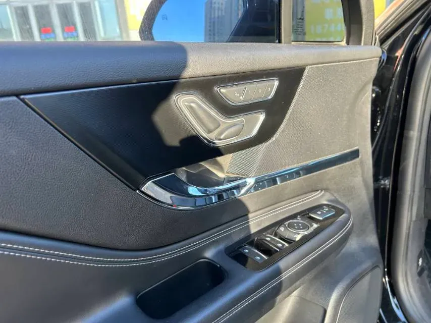 2022 Lincoln Corsair 2.0T 245HP L4 8AT,autocango,china used car exporter,china ev exporter,chinese used car exporter,chinese used ev exporter