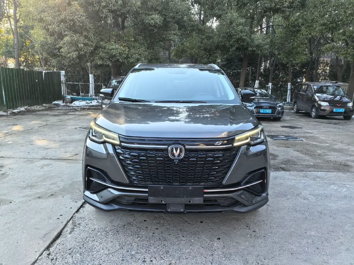 2021 ChangAn CS55 Plus 1.5T 180HP L4 7DCT,autocango,china used car exporter,china ev exporter,chinese used car exporter,chinese used ev exporter