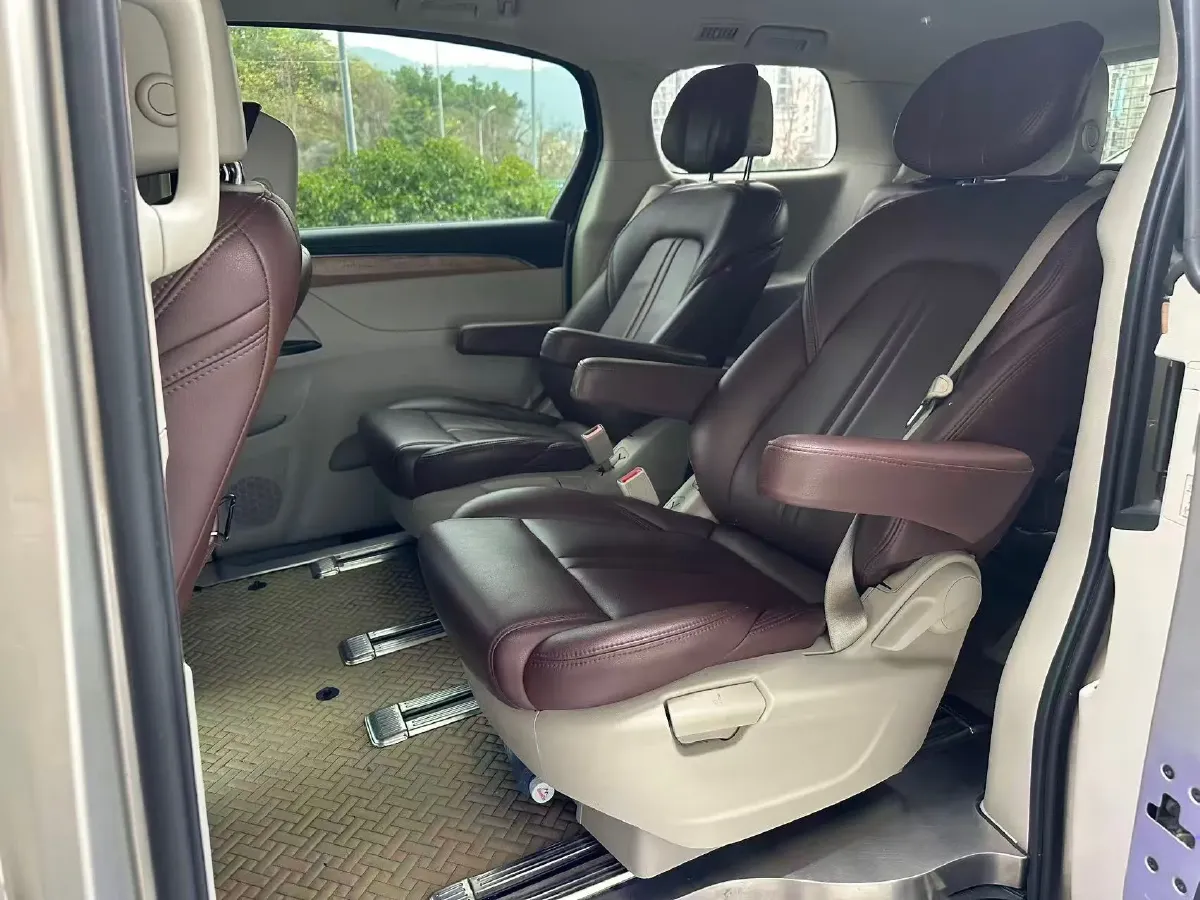 2018 Buick GL8 2.0T 260HP L4 6AT,autocango,china used car exporter,china ev exporter,chinese used car exporter,chinese used ev exporter