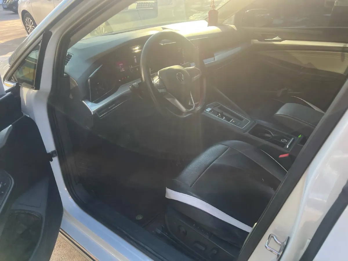 2023 Volkswagen Golf 1.4T 150HP L4 7DCT,autocango,china used car exporter,china ev exporter,chinese used car exporter,chinese used ev exporter