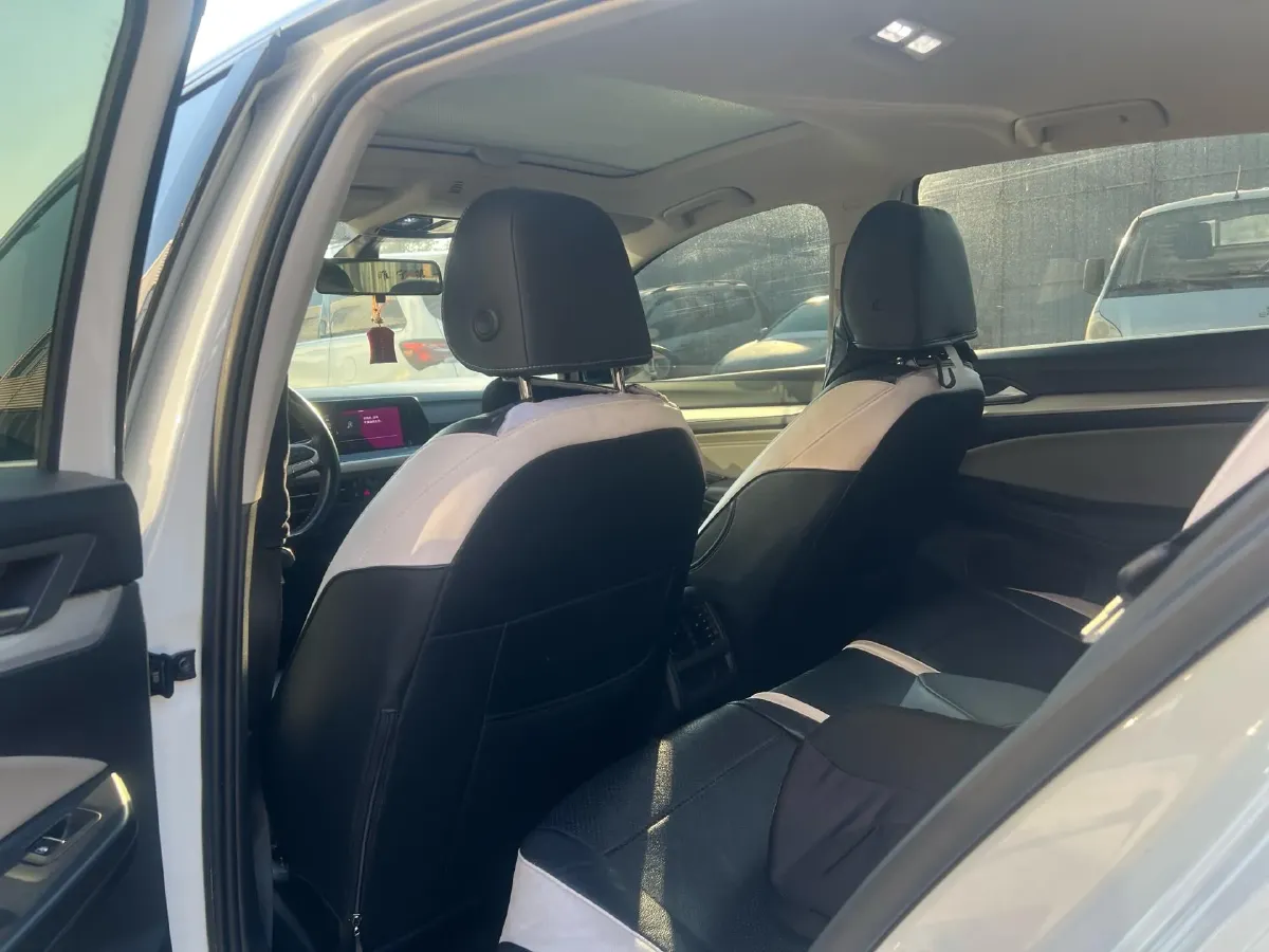 2023 Volkswagen Golf 1.4T 150HP L4 7DCT,autocango,china used car exporter,china ev exporter,chinese used car exporter,chinese used ev exporter