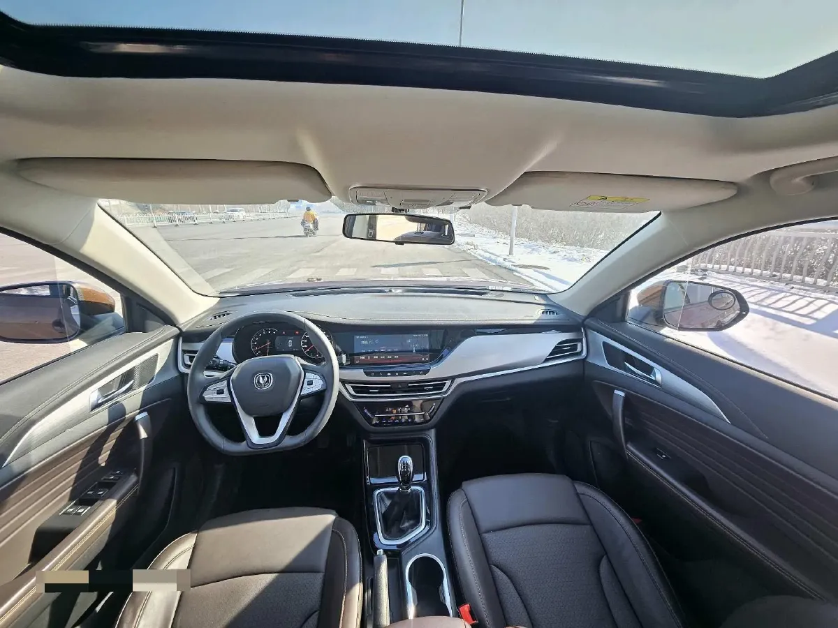 2019 ChangAn CS35 Plus 1.6L 128HP L4 6AT,autocango,china used car exporter,china ev exporter,chinese used car exporter,chinese used ev exporter