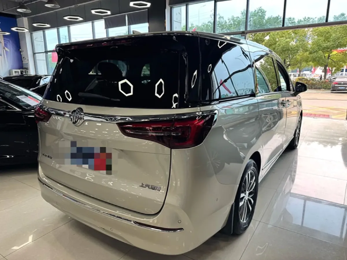 2022 Buick GL8 2.0T 237HP L4 9AT,autocango,china used car exporter,china ev exporter,chinese used car exporter,chinese used ev exporter