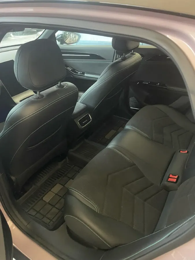 2024 Geely Galaxy L6 1.5T 163HP L4 3DHT PHEV,autocango,china used car exporter,china ev exporter,chinese used car exporter,chinese used ev exporter