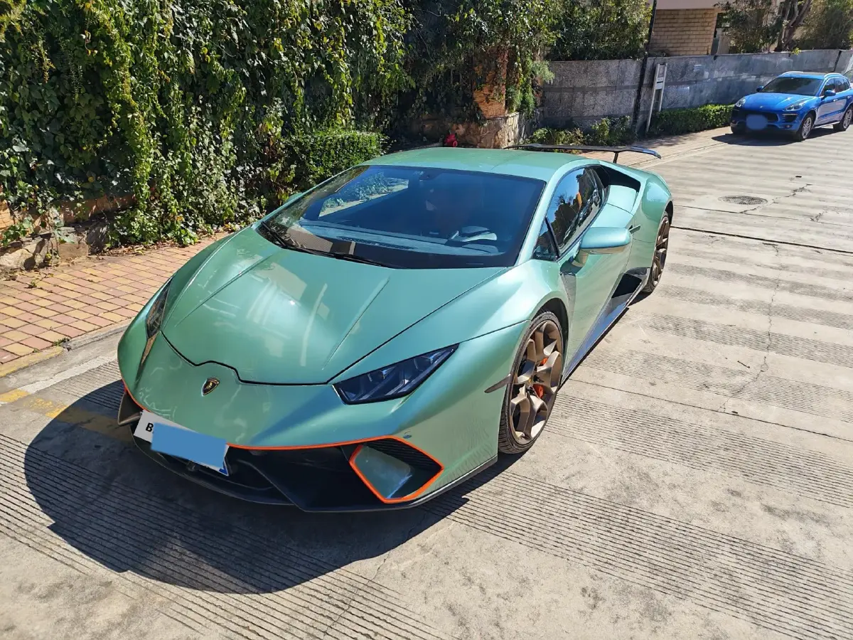 2016 Lamborghini Huracán 5.2L 600HP V10 7DCT