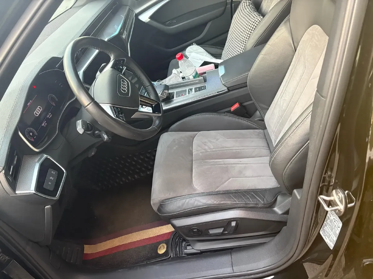 2021 Audi A6L 2.0T 224HP L4 7DCT,autocango,china used car exporter,china ev exporter,chinese used car exporter,chinese used ev exporter