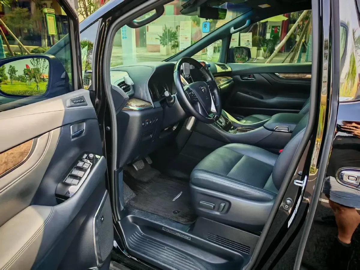 2021 Toyota Vellfire 2.5L 117HP L4 E-CVT Hybrid,autocango,china used car exporter,china ev exporter,chinese used car exporter,chinese used ev exporter