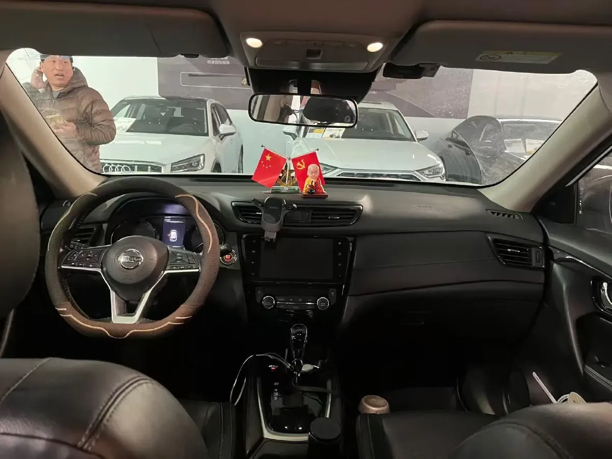 2020 Nissan X-Trail 2.0L 154HP L4 CVT,autocango,china used car exporter,china ev exporter,chinese used car exporter,chinese used ev exporter