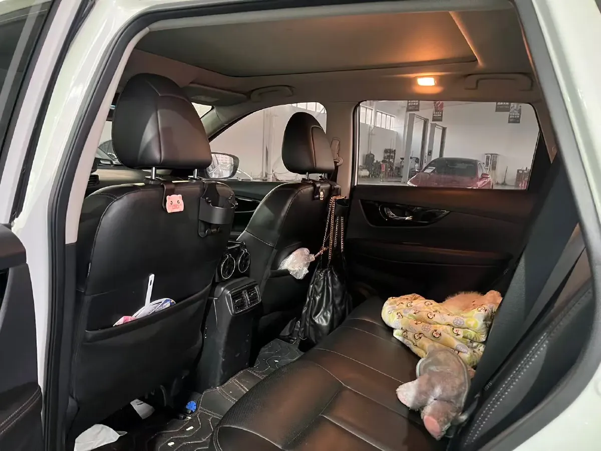 2020 Nissan X-Trail 2.0L 154HP L4 CVT,autocango,china used car exporter,china ev exporter,chinese used car exporter,chinese used ev exporter